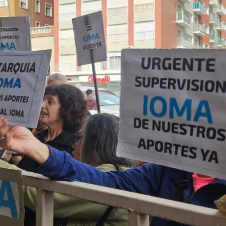 "IOMA sabe todo": de Mar del Plata y Bahía Blanca a La Plata, así será el histórico acampe