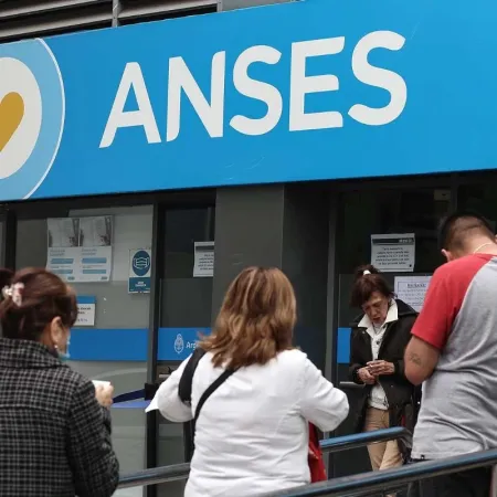 ANSES paga hoy: quiénes cobran jubilación y desempleo este martes 25 de agosto