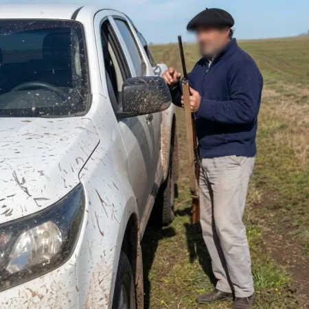 Furia en Azul: Un productor mató al perro de un galguero que cazaba sin permiso