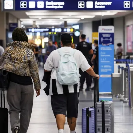 Una señal positiva para el turismo: llegan más extranjeros y se frenan los viajes afuera