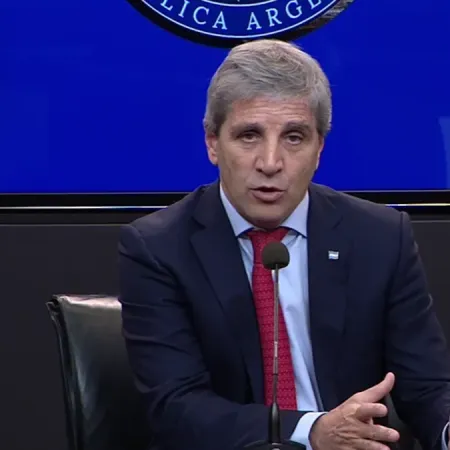 Caputo prepara una conferencia de prensa sobre créditos hipotecarios: qué se espera
