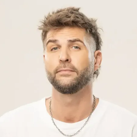 Juampi González vuelve al teatro con Alessandra Teapoya: todos los detalles de “Íntima”