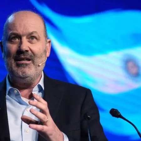 Sturzenegger polemizó sobre el empleo, pero el dato oculta una realidad cruel