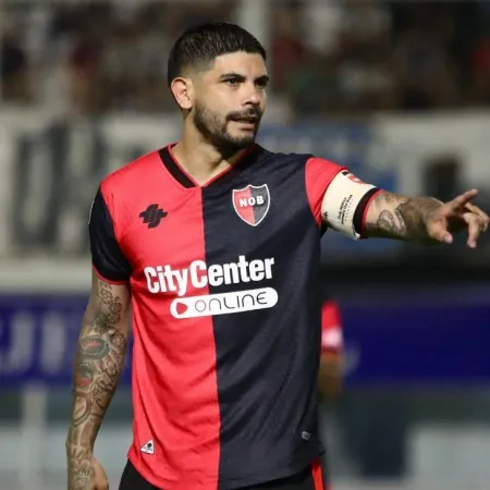 Ever Banega no puede salir del país: el conflicto y la deuda de 3.000 dólares