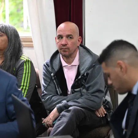 Seguirá preso el testigo que apuntó contra un inocente por el cuádruple crimen de La Plata