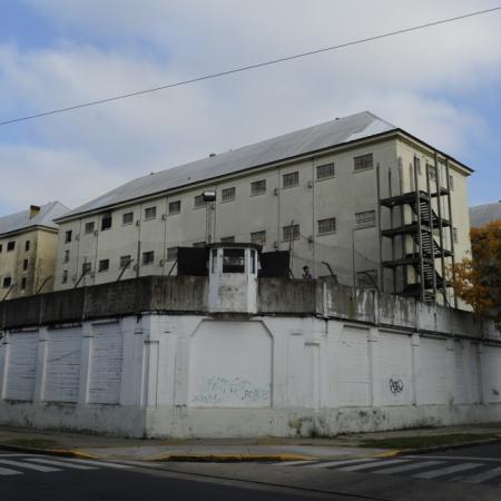 Cárcel de Devoto: qué pasará con las tierras y qué falta para trasladar a los presos