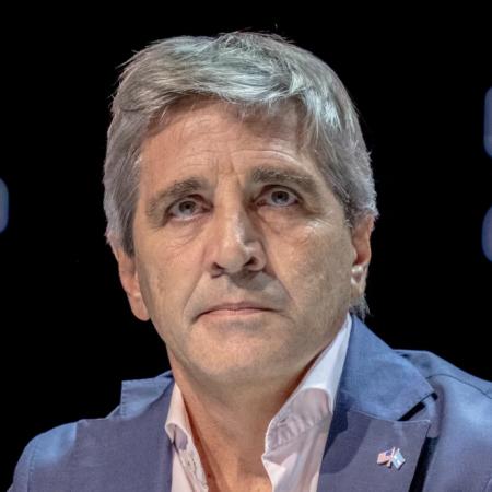 Piden citar a Caputo al Senado por la plata de un impuesto que pagás: dónde está