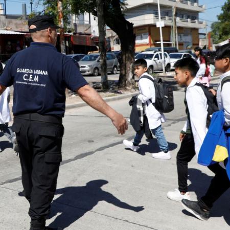 Escuelas de PBA con corredores seguros: qué cambiaría a chicos bonaerenses