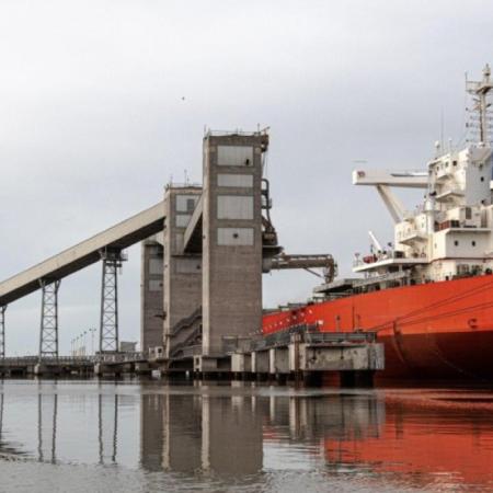 Tensión en Bahía Blanca: denuncian a URGARA y ya hay más de 400 camiones varados