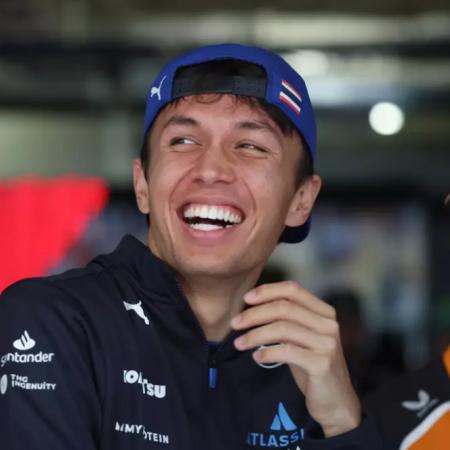 Albon renueva con Williams hasta 2027 en medio de la crisis del equipo británico
