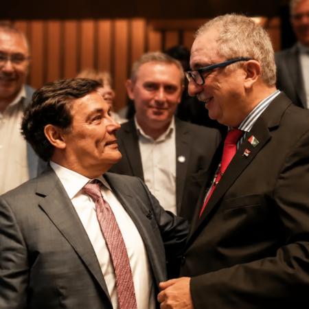 Rovira faltó y Passalacqua llevó 30 intendentes: quién manda en Misiones