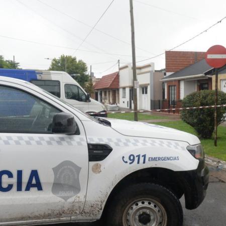 Un comerciante resistió a los tiros: un adolescente murió y otro perdió tres dedos