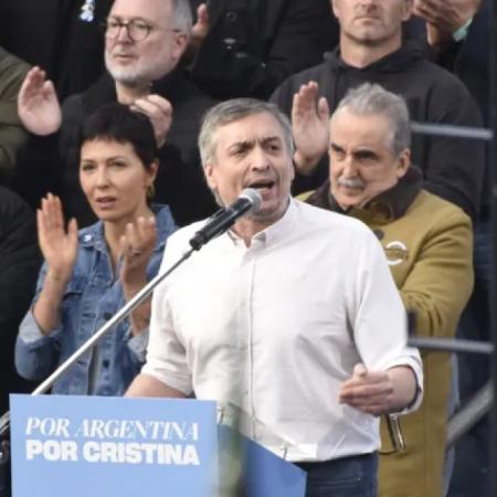 El pedido que incomodó a Máximo Kirchner durante un asado con la liga de intendentes