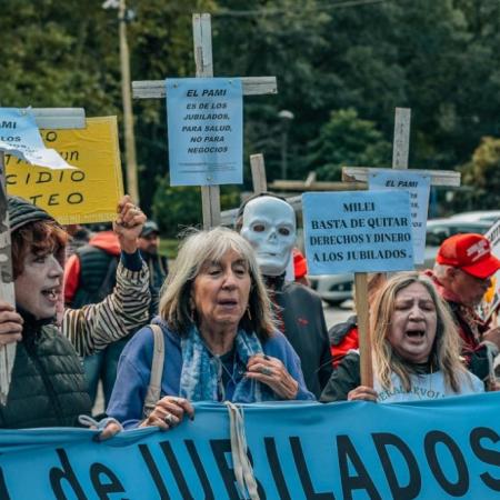 Crece la tensión por el PAMI: denuncian recortes y agencias que quedan sin personal