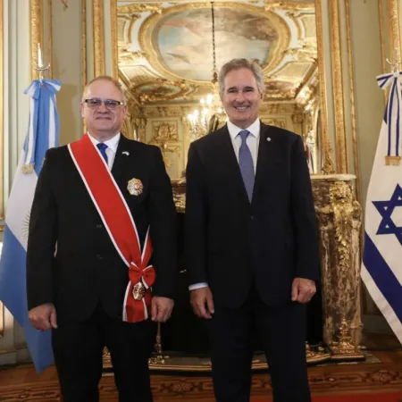 Argentina condecoró a Eyal Sela tras cuatro años que llevaron la relación con Israel a un nivel histórico