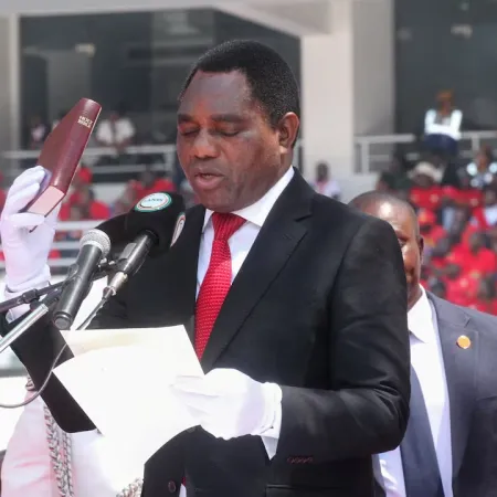 Zambia inicia otro mandato de Hichilema entre denuncias y arrestos políticos