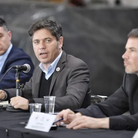 Pymes en la cuerda floja: Kicillof culpó a Milei por el freno en la producción