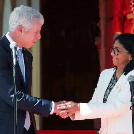 Delcy Rodríguez recibe a Chris Wright y Chevron activa USD 7.000 millones