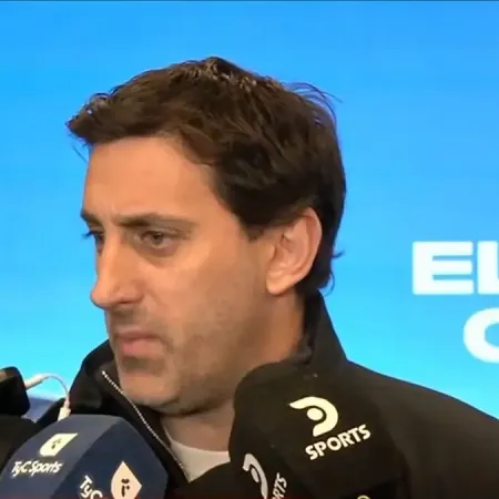 Diego Milito reconoció la crisis futbolística de Racing: qué dijo sobre Gustavo Costas