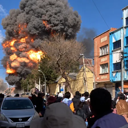 Una explosión militar convirtió a un barrio boliviano en zona de riesgo