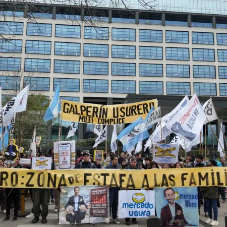 Libres del Sur vuelve a la carga contra Milei, Caputo y Galperin por las “tasas usurarias”