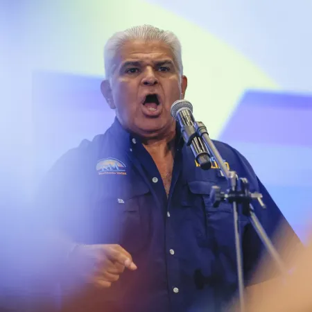 Panamá: superar el cáncer ya no podrá encarecer seguros ni bloquear créditos