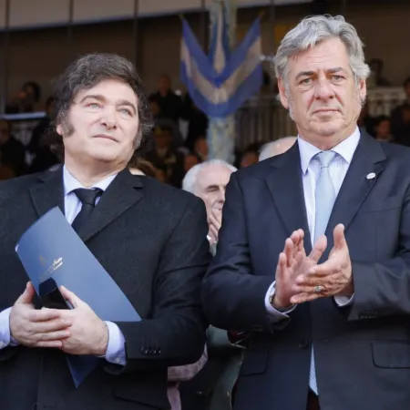 "Roma no paga traidores”: Javier Milei felicitó a Nicolás Pino por su triunfo en la SRA