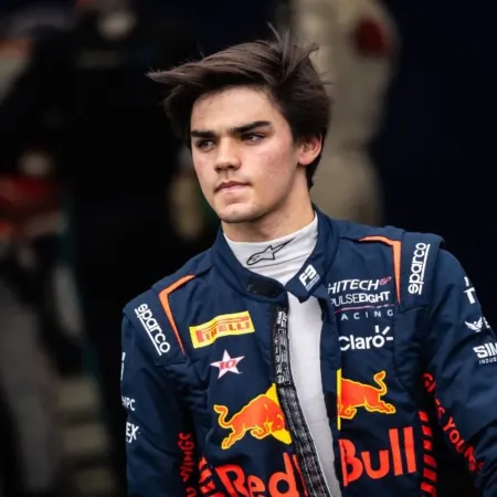 Sebastián Montoya, multado por la FIA por una situación insólita con su hermana
