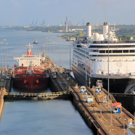 Panamá crece 6,4%: Canal, transporte y comercio lideran la expansión