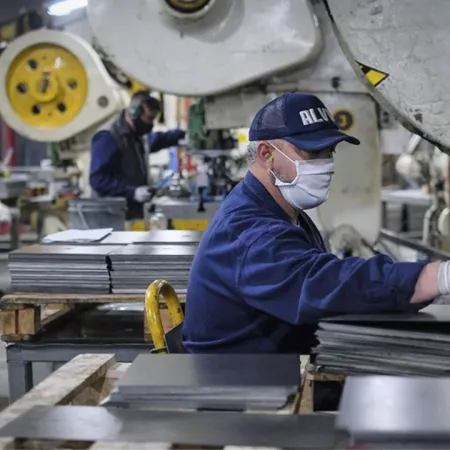 INDEC confirmó la caída del PBI: consumo e inversión se frenaron en el segundo trimestre