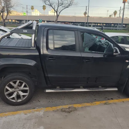 Tenía dos condenas en suspenso y volvió a caer: rompió el vidrio de una camioneta para robar un celular