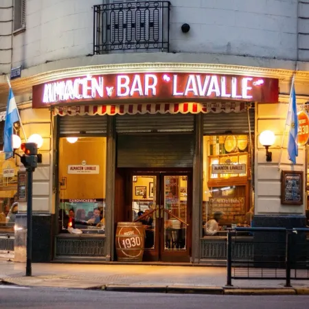 Todo lo que tenés que saber sobre la próxima edición de la Noche de los Bares Notables