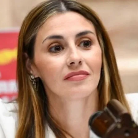 Marcela Pagano apuntó contra Karina Milei por el despido masivo en Olivos
