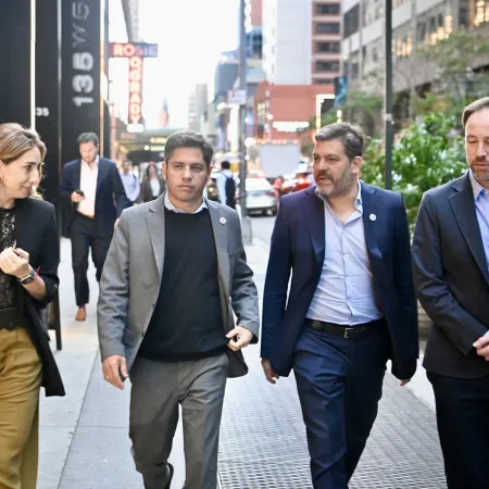 Kicillof coincidió con Milei en Nueva York y cuestionó el rumbo económico del Gobierno