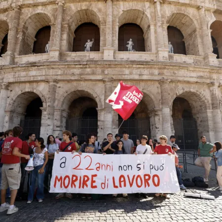 Italia investiga la muerte de un trabajador en el Coliseo y extiende su cierre