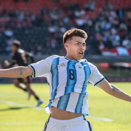 Santiago Espíndola: el pibe de River que lleva a Argentina a la final de los Suramericanos