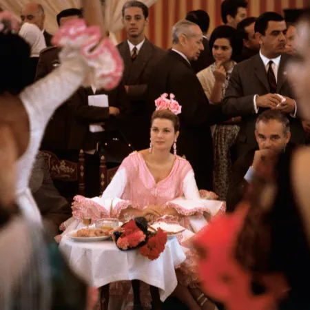 La nieta de Grace Kelly rescató un vestido de 1962 tras anunciar su compromiso