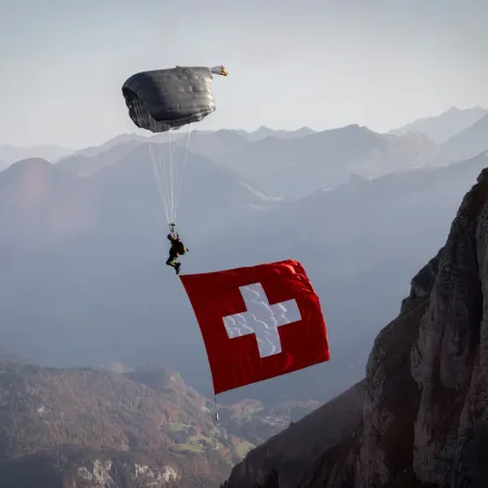 Suiza vota si endurece su neutralidad y limita sanciones y cooperación militar