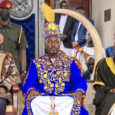 De presentador de TV a rey: la inesperada coronación que sorprendió a Uganda