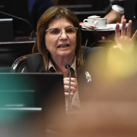 Bullrich, Kicillof y los armados que crecen en silencio: movimientos y sucesiones