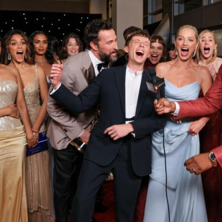The Pitt: el festejo de Noah Wyle en los Emmy que asqueó a su compañera de elenco