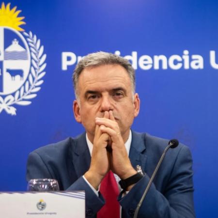 Uruguay lleva la campaña del celular al debate sobre integridad electoral