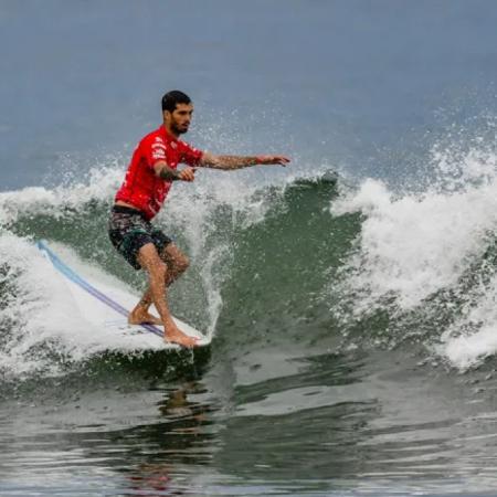 Surfiel Gil arrancó con triunfos en el Longboard de los Suramericanos en Mar del Plata