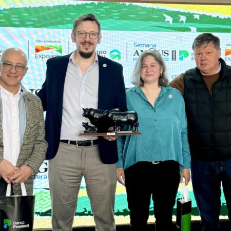 Angus vuelve a Cañuelas: más de 300 reproductores y una agenda de negocios