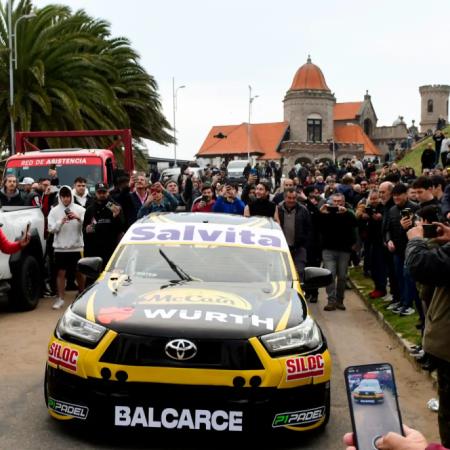 Las TC Pick Up encendieron la costa en la previa del regreso del automovilismo a Balcarce
