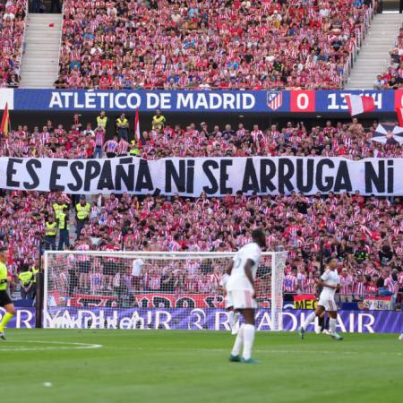 El Atlético de Simeone venció al Real Madrid y una pancarta por Ceuta marcó un derbi caliente