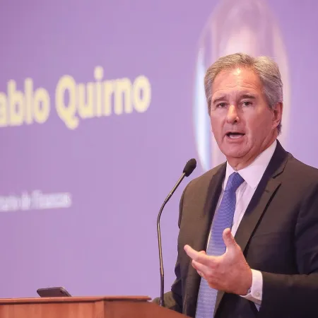 Desde París y por video, Quirno desafió con firmeza a los empresarios en IDEA