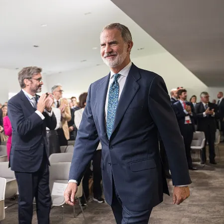 Tras la apertura de Felipe VI, los parlamentos fijan pautas comunes para supervisar la IA