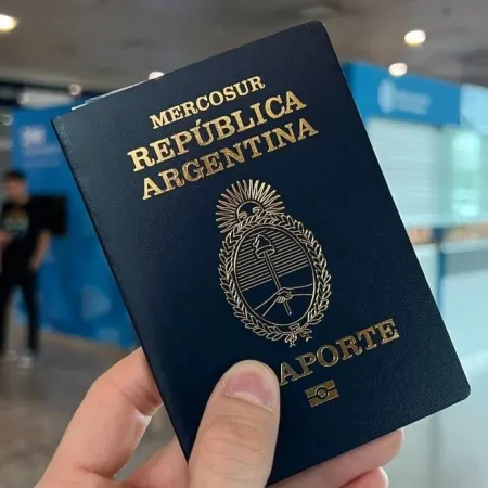 Privilegio para ricos: críticas de la oposición al plan de ciudadanía por inversión