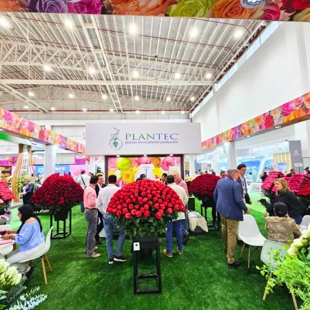Expo Flor Ecuador abre en Quito con 130 expositores y compradores de 73 países